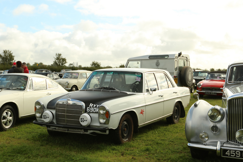 Illustration for article titled The Parking Lot At The Goodwood Revival Is The Most Magical Parking Lot In The World